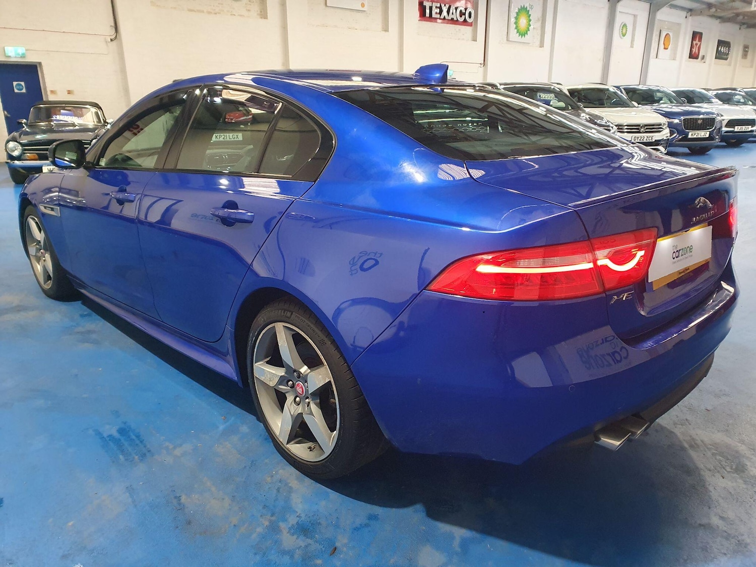 Used Jaguar XE 2018 for sale - 78035125: Photo 5