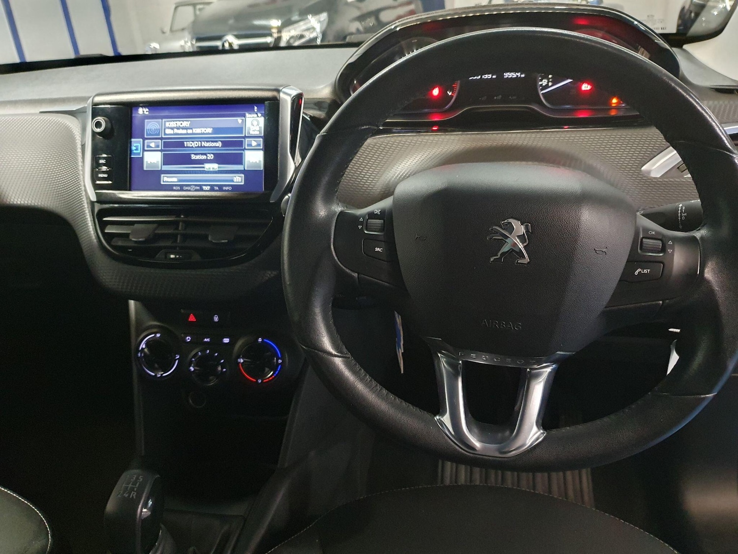 Used Peugeot 208 2016 for sale - 76823705: Photo 10