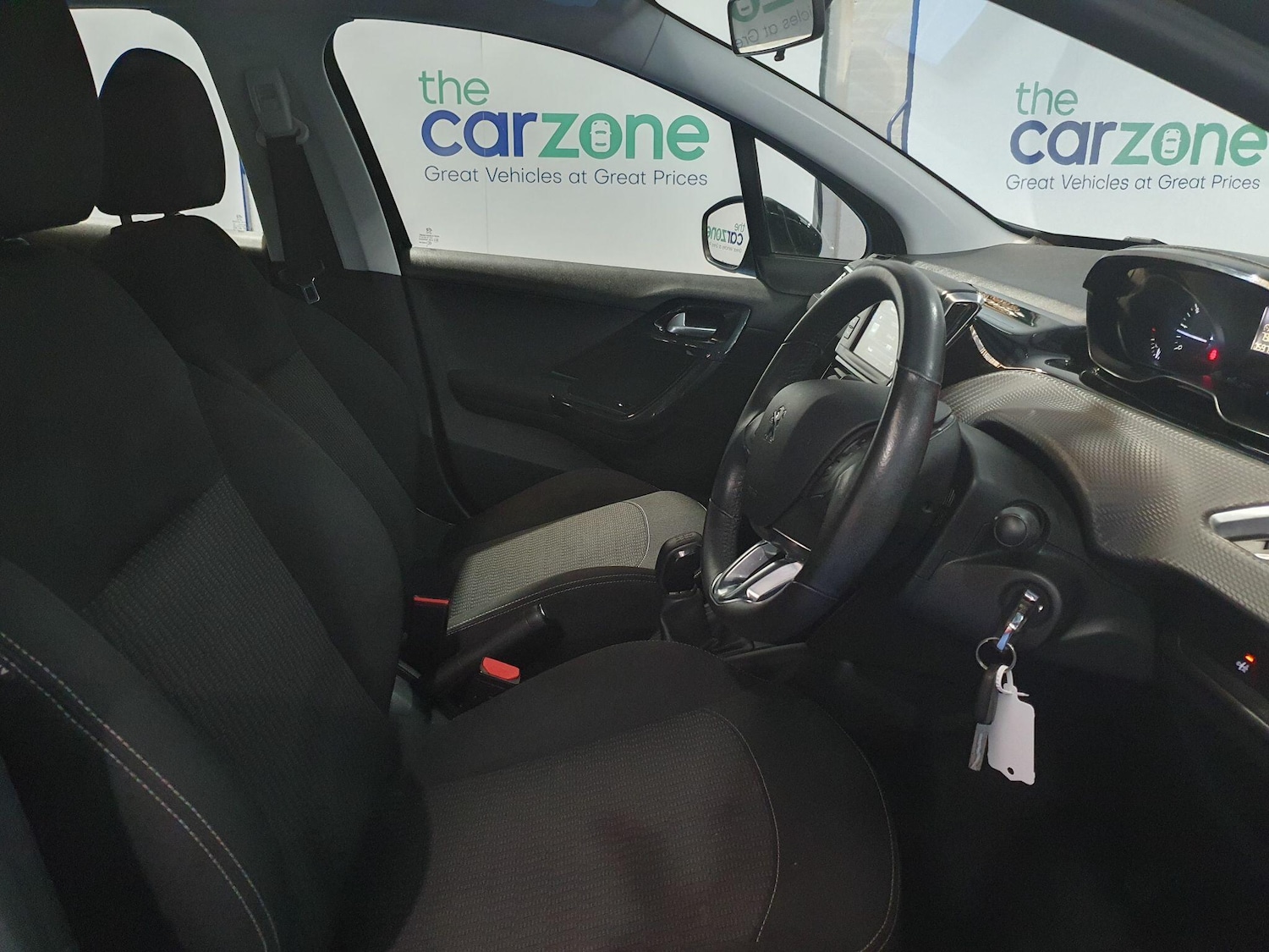 Used Peugeot 208 2016 for sale - 76823705: Photo 9