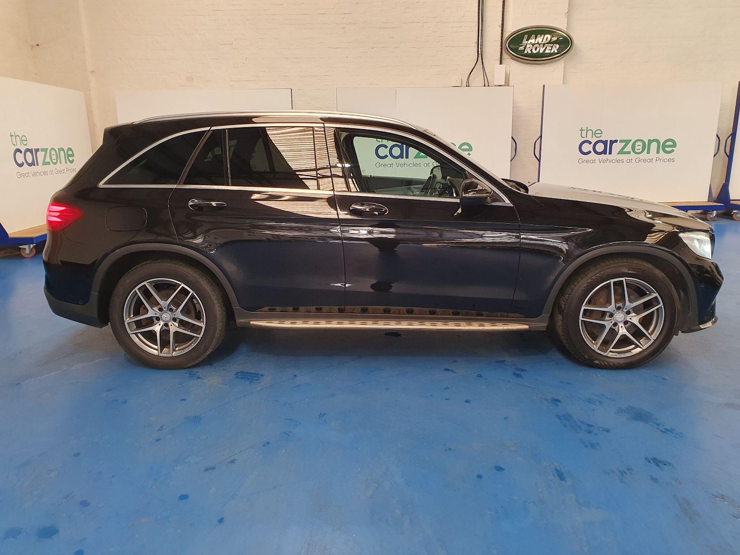 Used Mercedes-Benz GLC 2016 for sale - 77994235: Photo 2