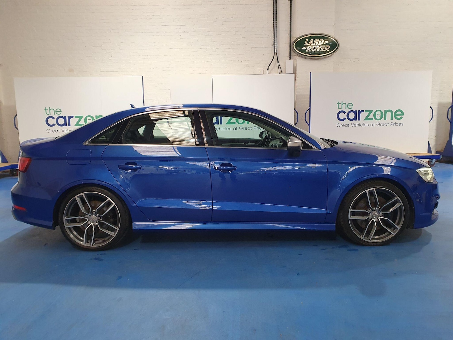 Used Audi A3 2015 for sale - 77109701: Photo 2