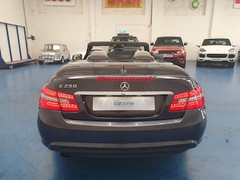 Used Mercedes-Benz E Class 2011 for sale - 79508813: Photo