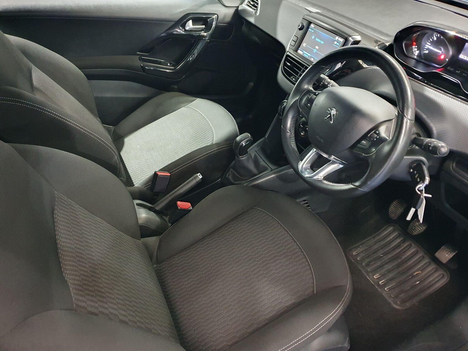 Used Peugeot 208 for sale - 76993890: Photo 11