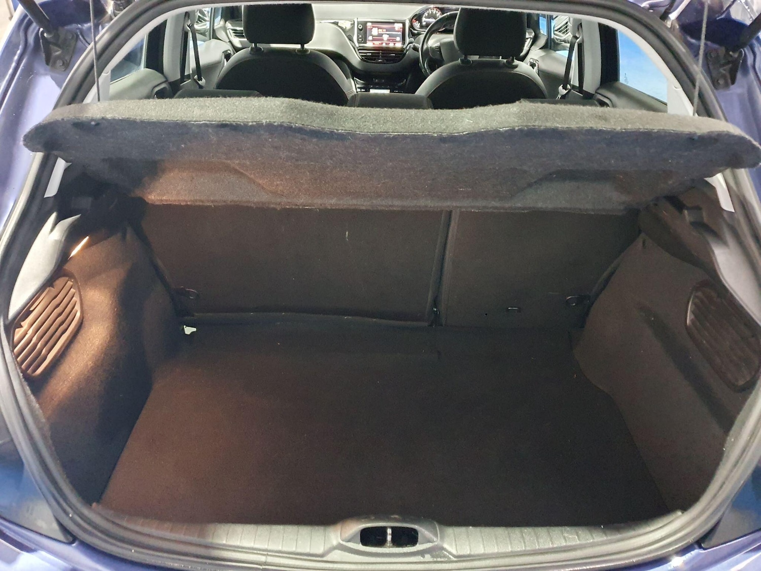 Used Peugeot 208 2017 for sale - 76781373: Photo 6