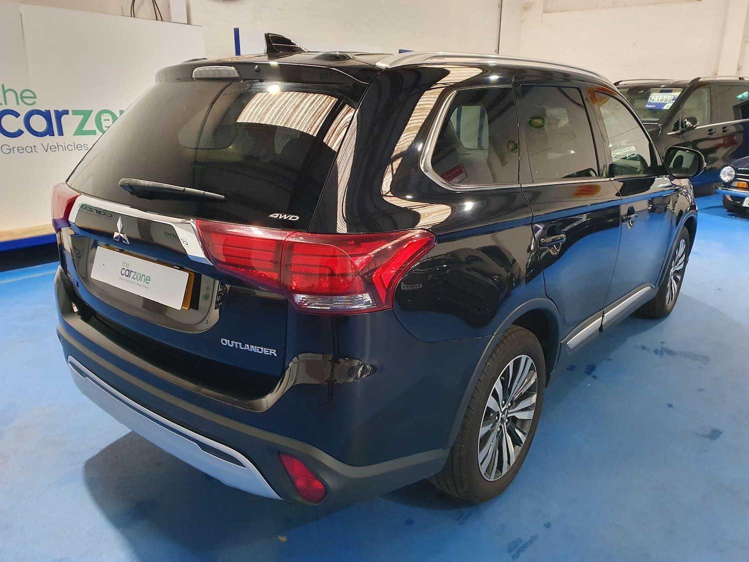 Used Mitsubishi Outlander 2018 for sale - 77109708: Photo 3