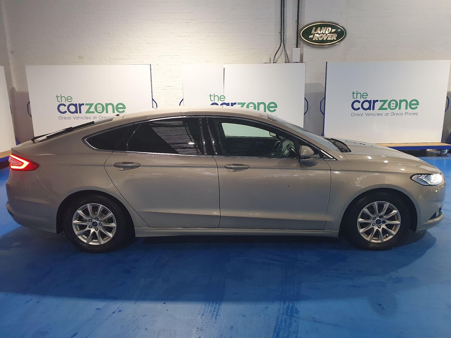 Used Ford Mondeo 2015 for sale - 77468664: Photo 2