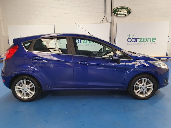 Used Ford Fiesta 2015 for sale - 76042386: Photo 2