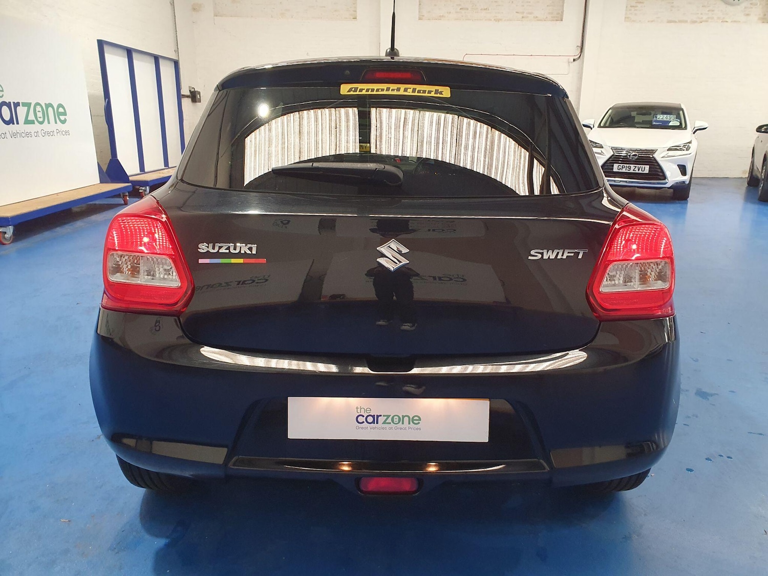 Used Suzuki Swift 2017 for sale - 76359855: Photo 4