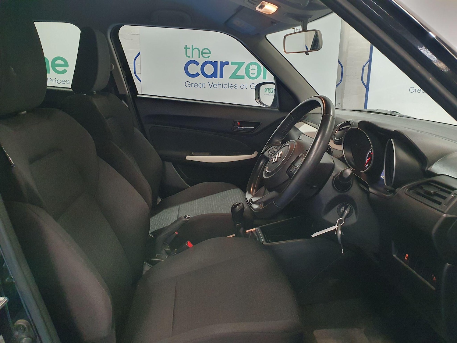 Used Suzuki Swift 2017 for sale - 76359855: Photo 9