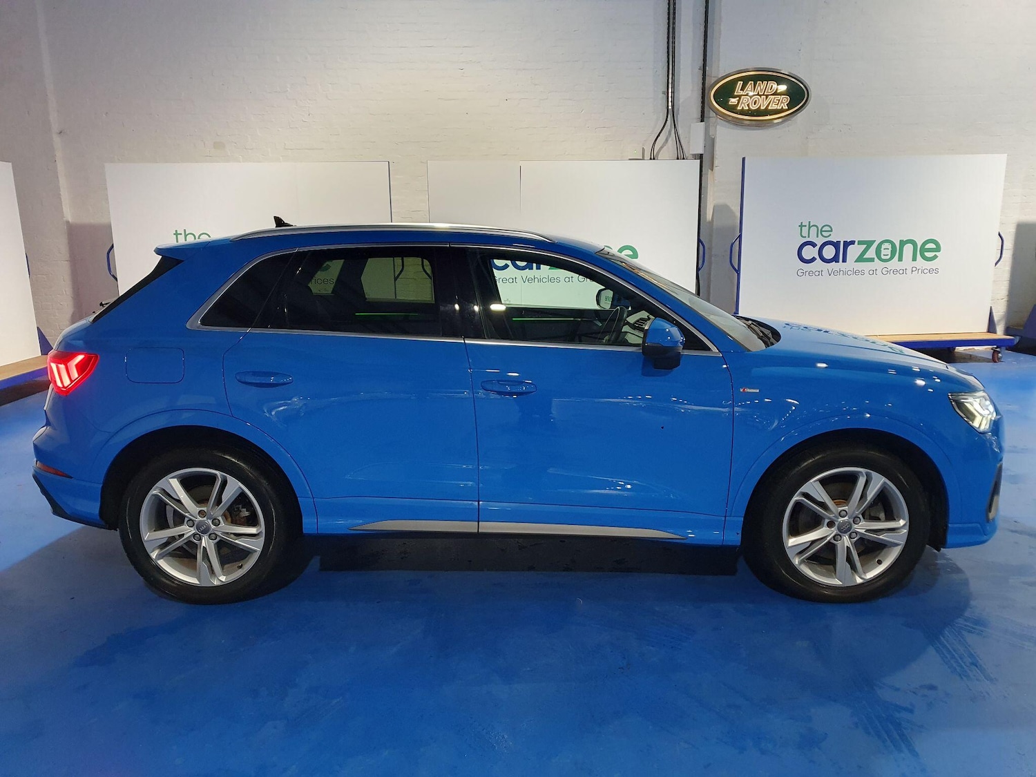 Used Audi Q3 2019 for sale - 76550431: Photo 2