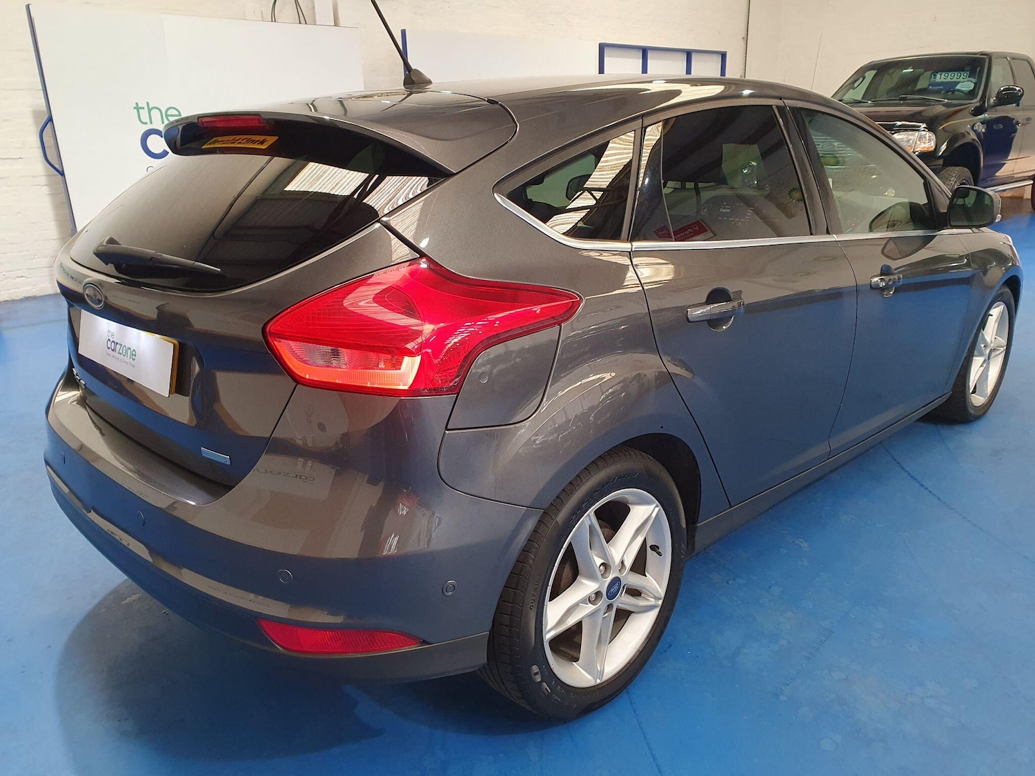 Used Ford Focus 2017 for sale - 78034032: Photo 3