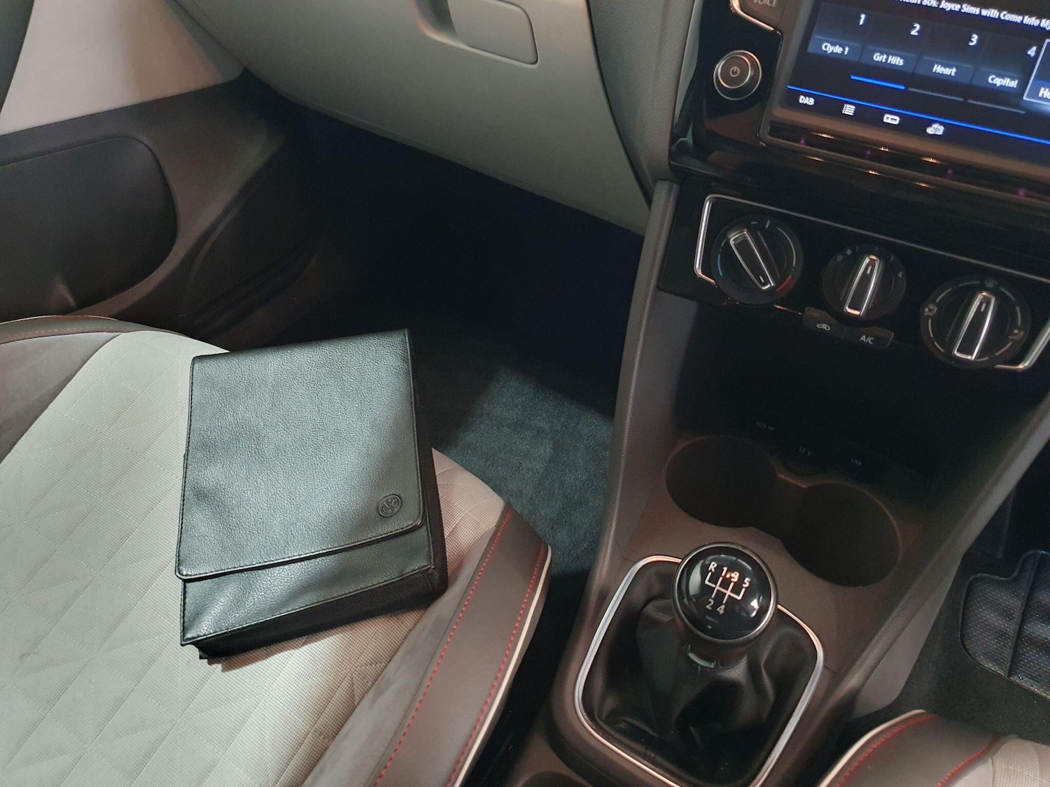 Used Volkswagen Polo 2016 for sale - 76399191: Photo 14