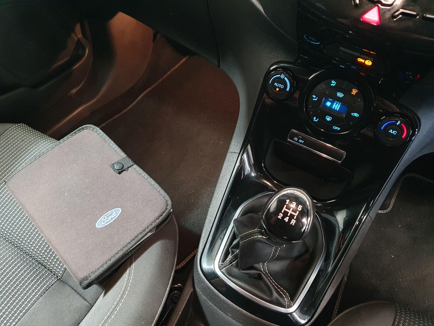 Used Ford Fiesta 2015 for sale - 78184495: Photo 15