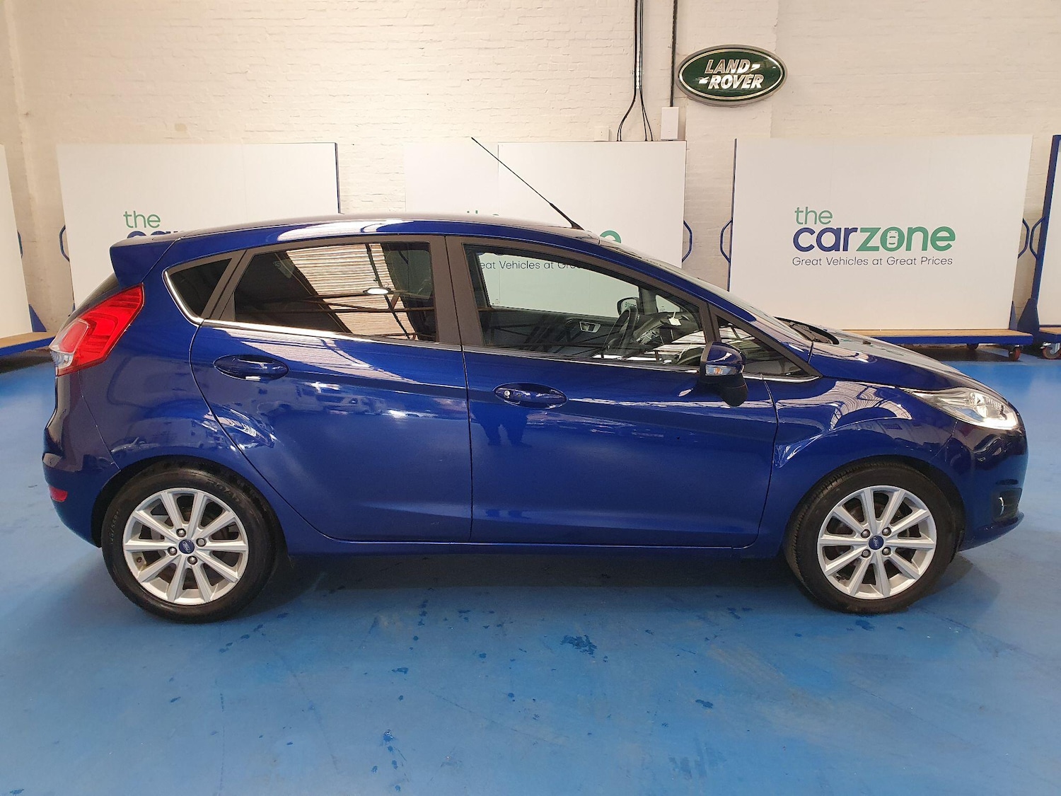 Used Ford Fiesta 2015 for sale - 78184495: Photo 2
