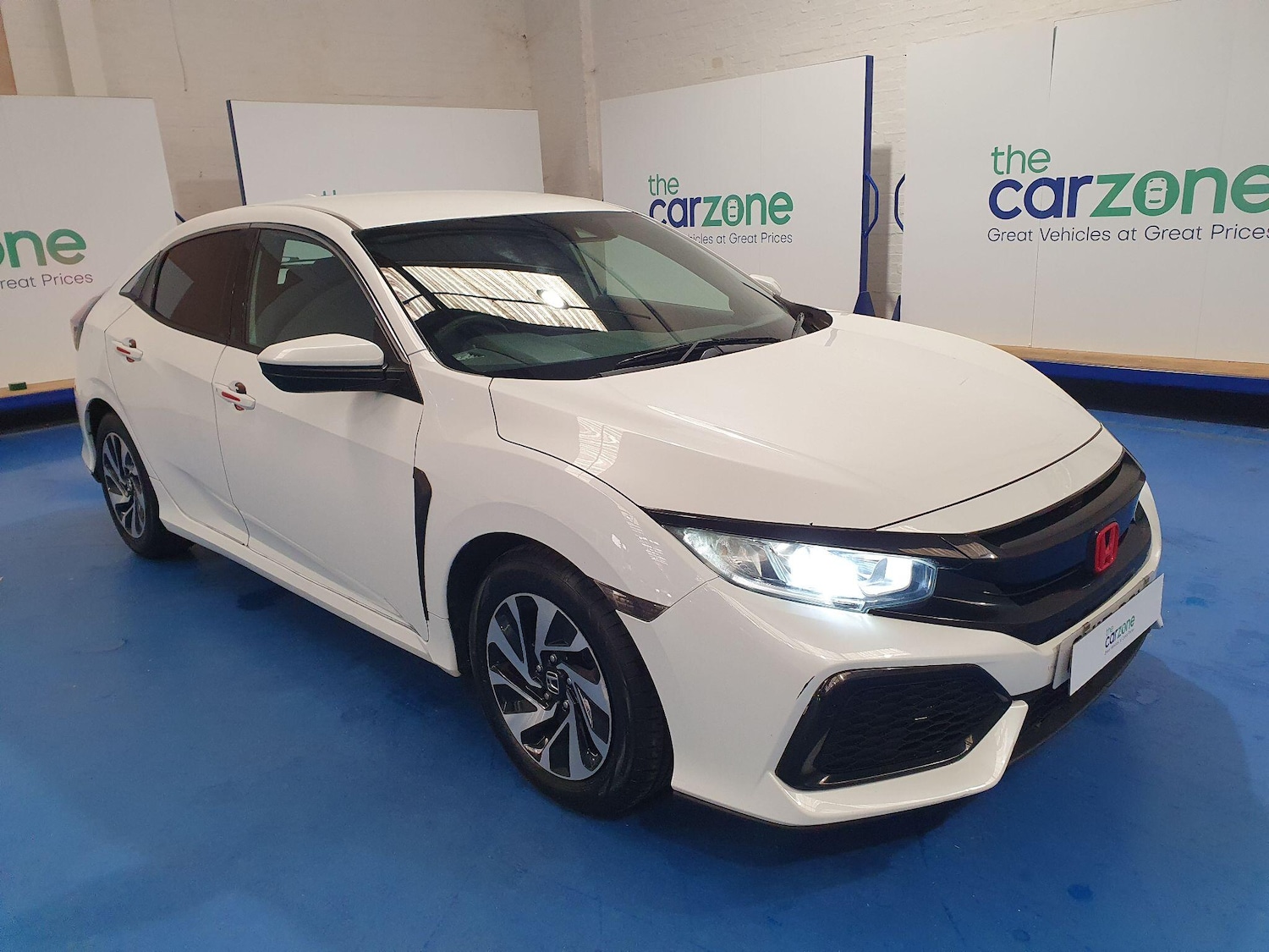 Used Honda Civic 2017 for sale - 76002505: Photo 1