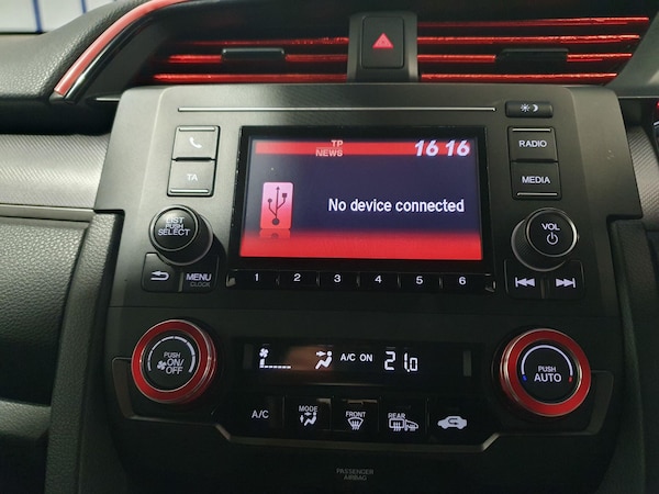 Used Honda Civic 2017 for sale - 76002505: Photo 11