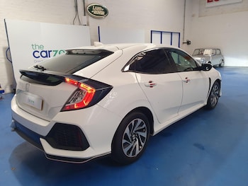 Used Honda Civic 2017 for sale - 76002505: Photo 3