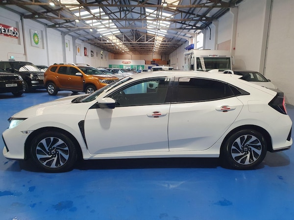 Used Honda Civic 2017 for sale - 76002505: Photo 6