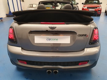 Used MINI Convertible 2009 for sale - 79236135: Photo