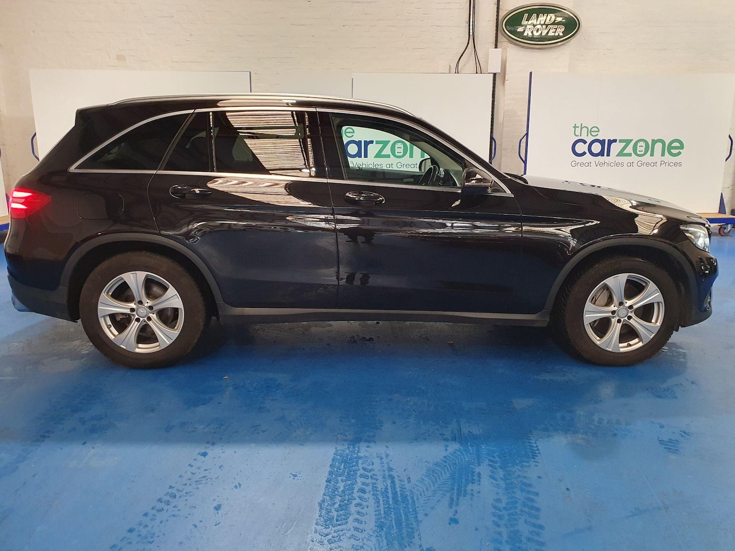Used Mercedes-Benz GLC 2016 for sale - 77016042: Photo 2