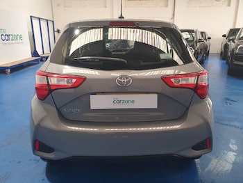 Used Toyota Yaris 2018 for sale - 76886590: Photo