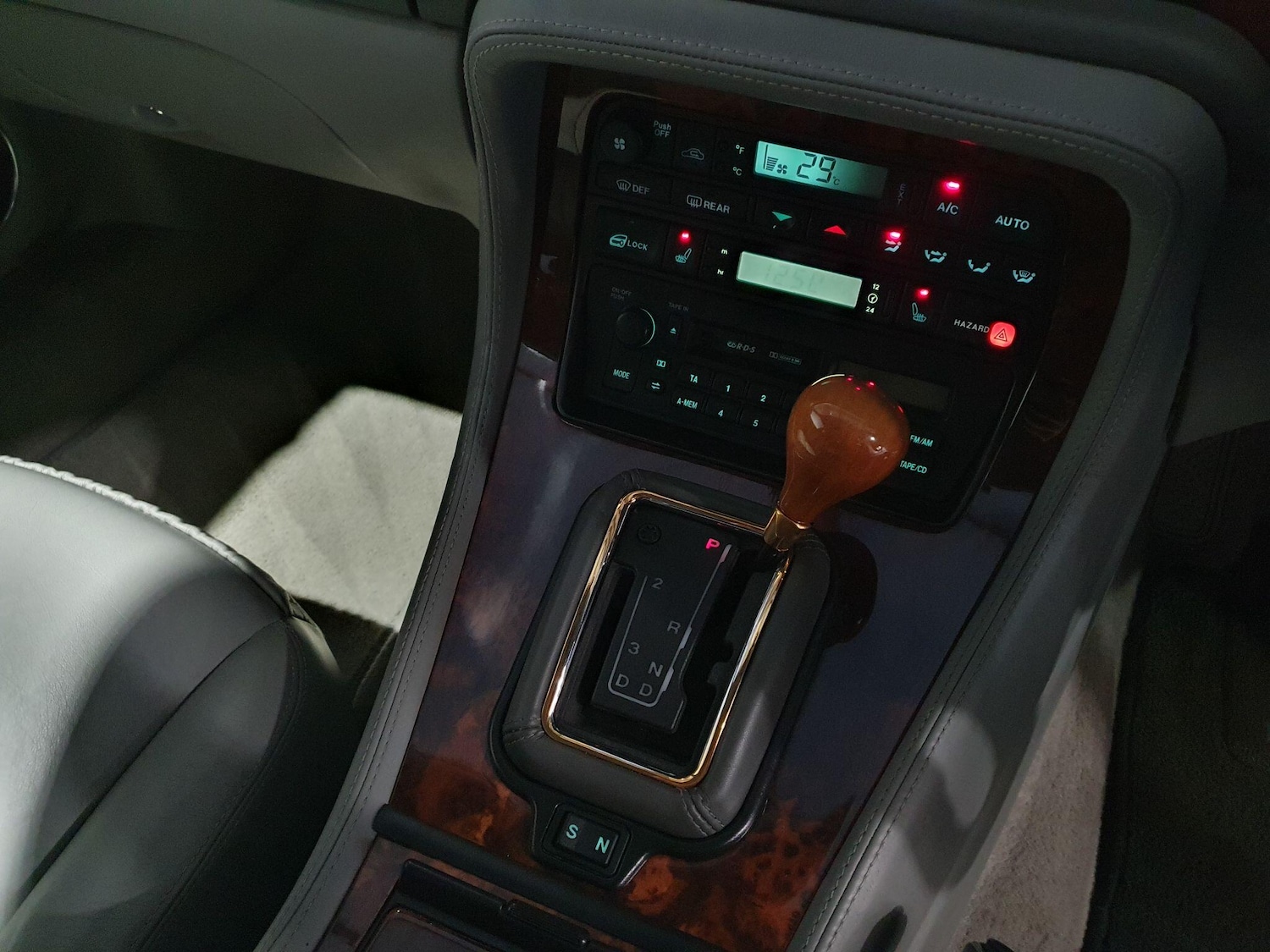 Used Jaguar XJ 2002 for sale - 77424588: Photo 21