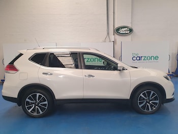 Used Nissan X-Trail 2017 for sale - 76200975: Photo 2