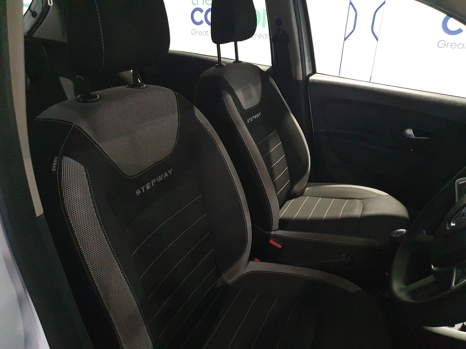 Used Dacia Sandero Stepway 2016 for sale - 76700807: Photo 9