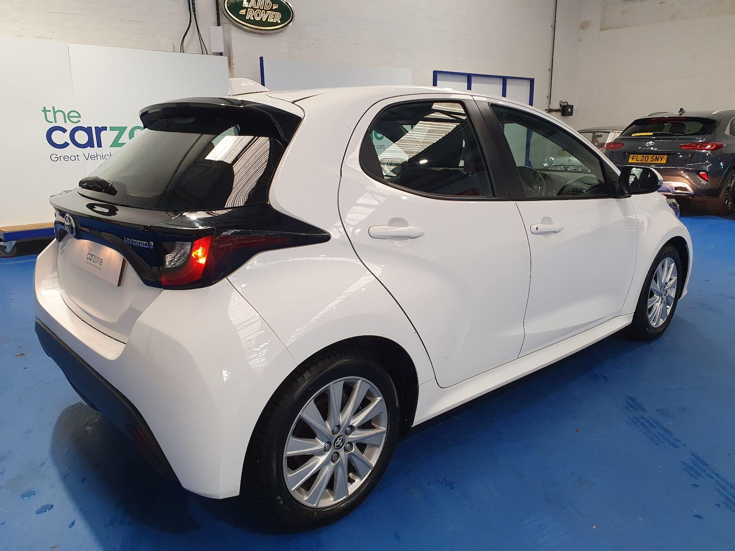 Used Toyota Yaris 2021 for sale - 76361386: Photo 3