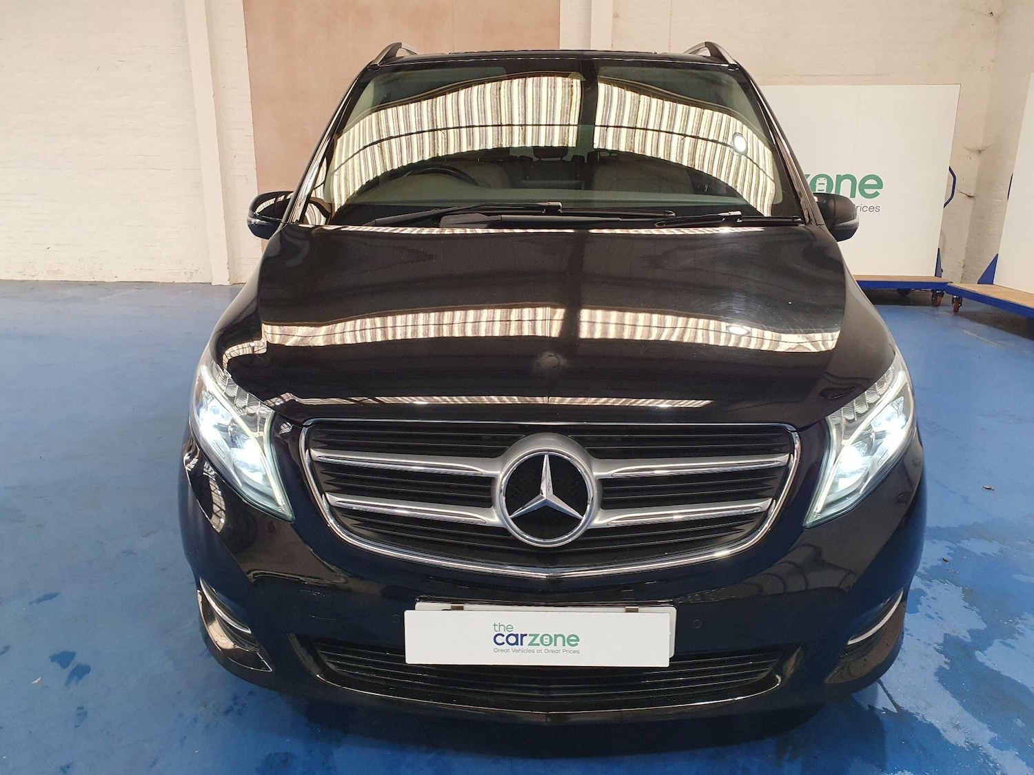 Used Mercedes-Benz V-Class 2016 for sale - 76408448: Photo 8
