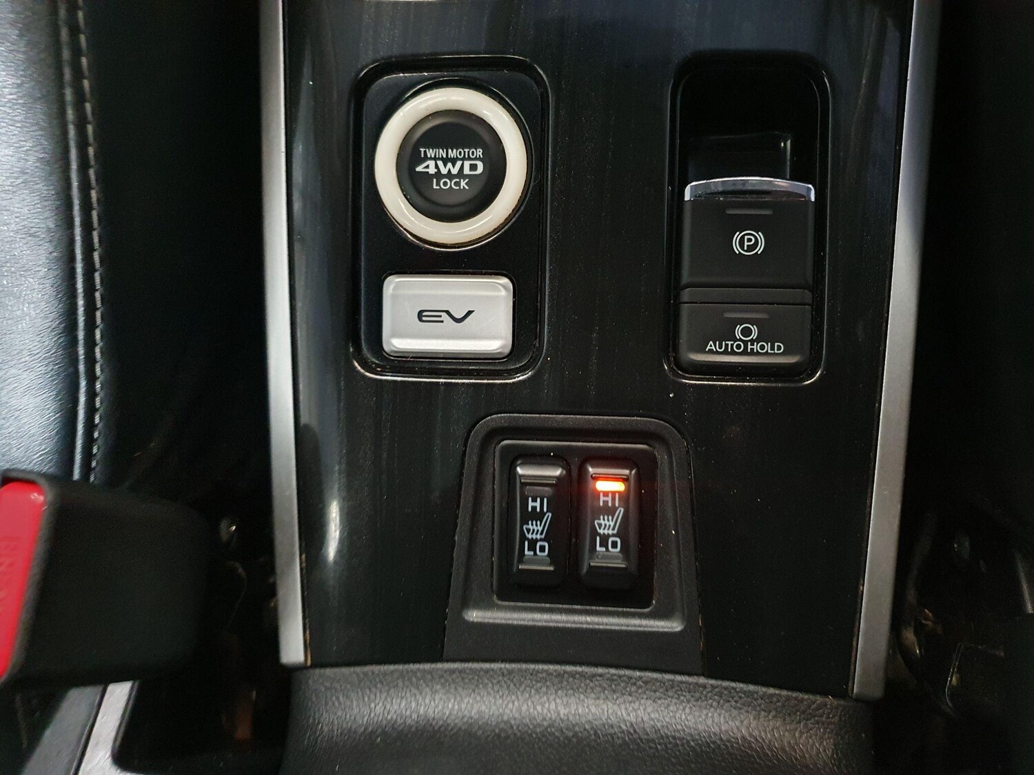 Used Mitsubishi Outlander 2017 for sale - 77573790: Photo 14