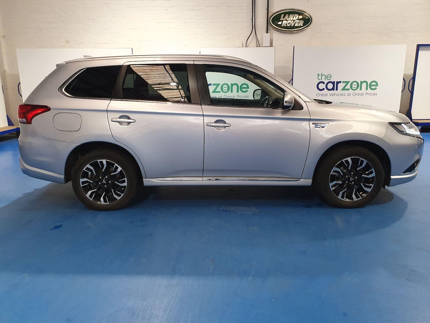 Used Mitsubishi Outlander 2017 for sale - 77573790: Photo 2