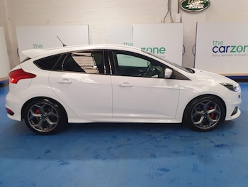 Used Ford Focus 2017 for sale - 77585622: Photo