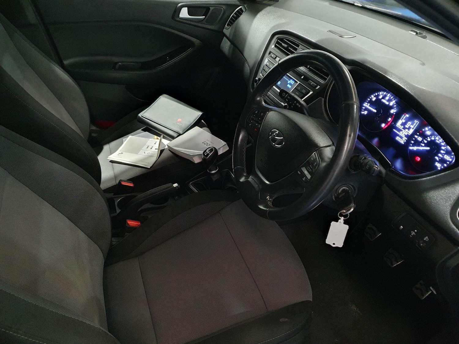 Used Hyundai i20 2017 for sale - 76898761: Photo 11