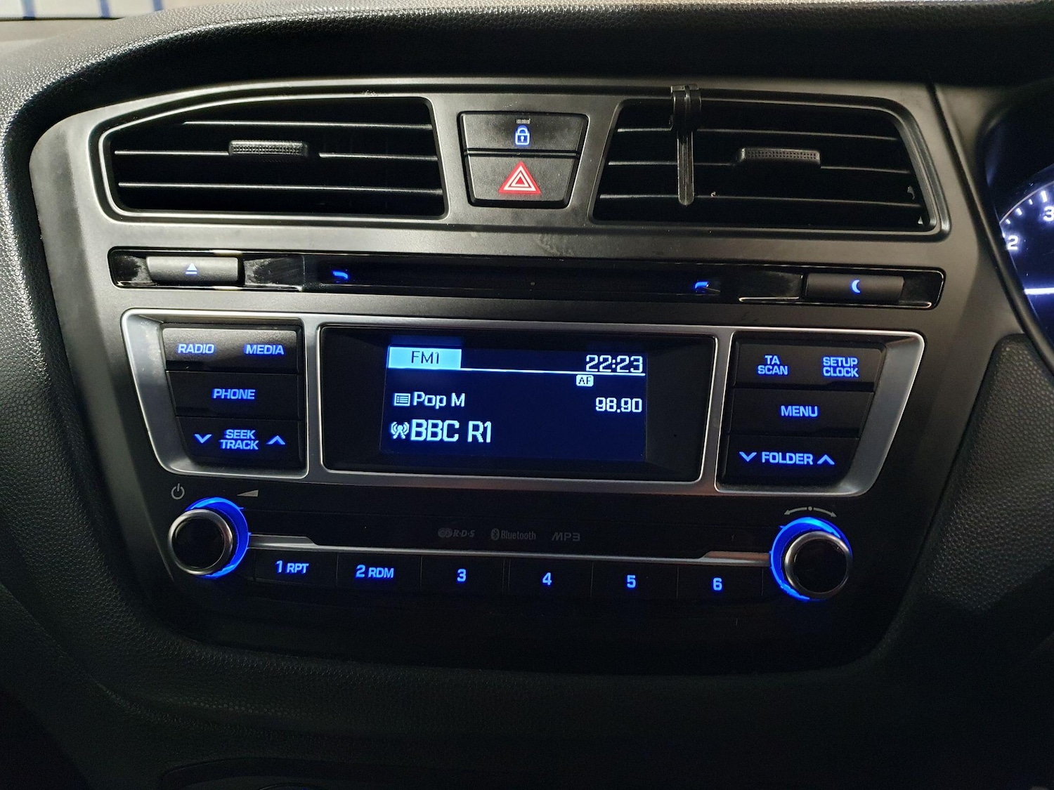 Used Hyundai i20 2017 for sale - 76898761: Photo 15