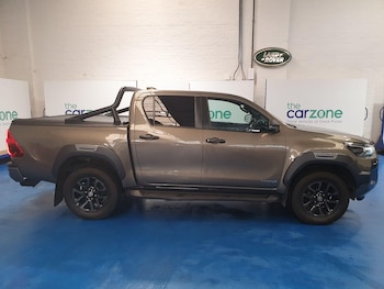 Used Toyota Hilux 2023 for sale - 77073857: Photo