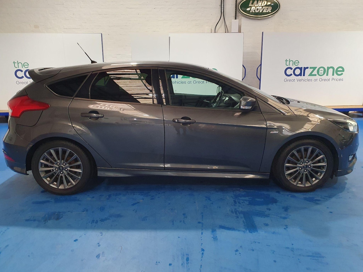 Used Ford Focus 2017 for sale - 77468717: Photo 2