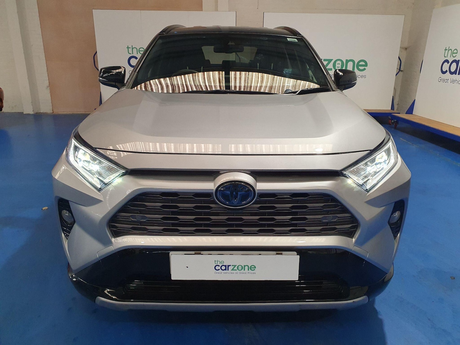 Used Toyota RAV4 2021 for sale - 76765717: Photo 8