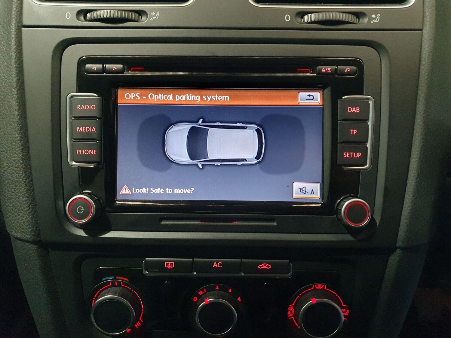 Used Volkswagen Golf 2011 for sale - 77585652: Photo 12