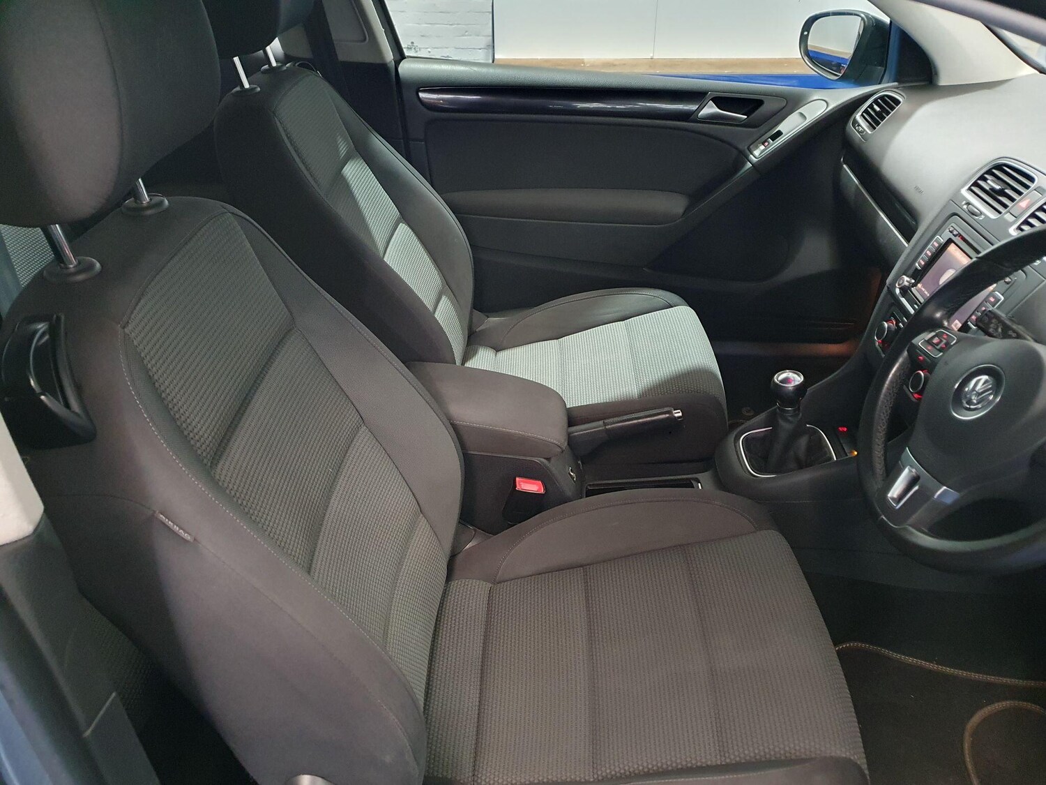 Used Volkswagen Golf 2011 for sale - 77585652: Photo 9