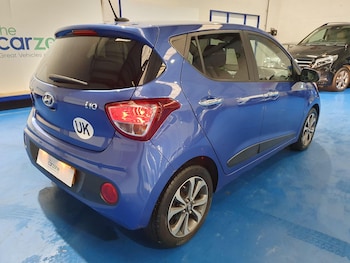 Used Hyundai i10 2018 for sale - 76498517: Photo