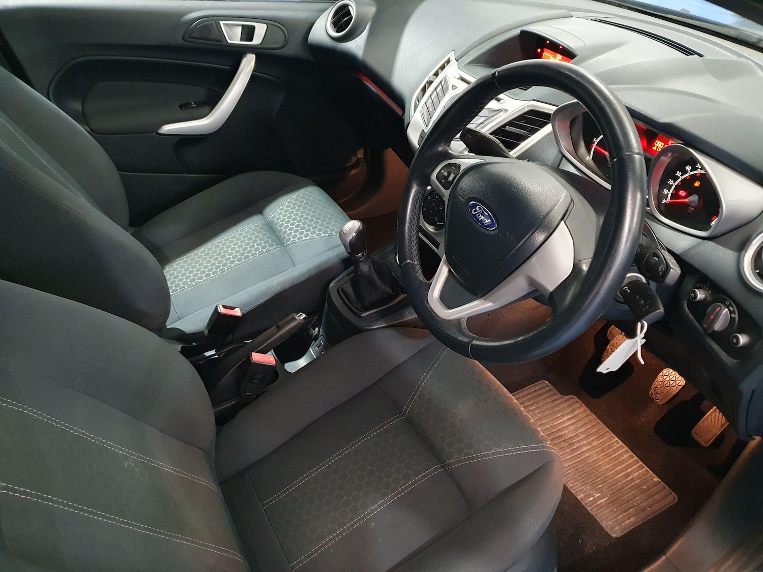 Used Ford Fiesta 2012 for sale - 78033637: Photo 11