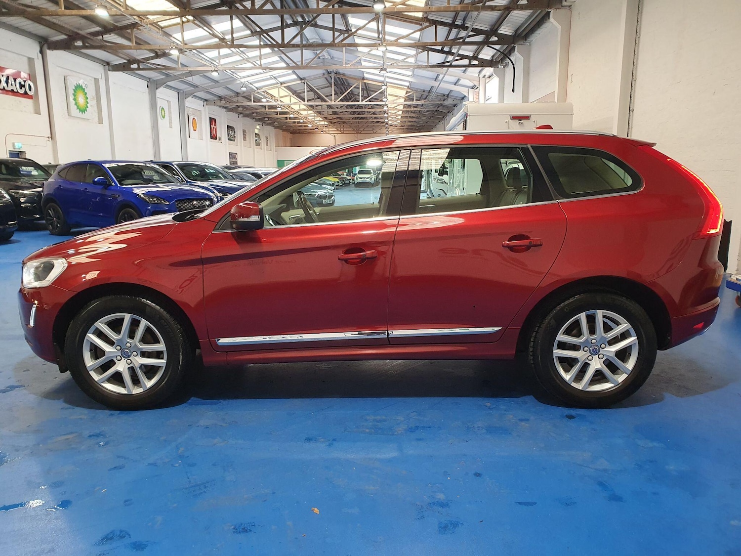 Used Volvo XC60 2017 for sale - 78185368: Photo 6