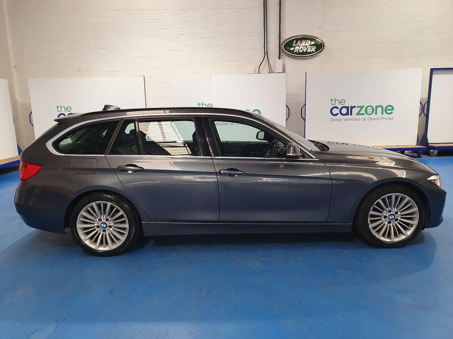 Used BMW 3 Series 2015 for sale - 78034174: Photo 2