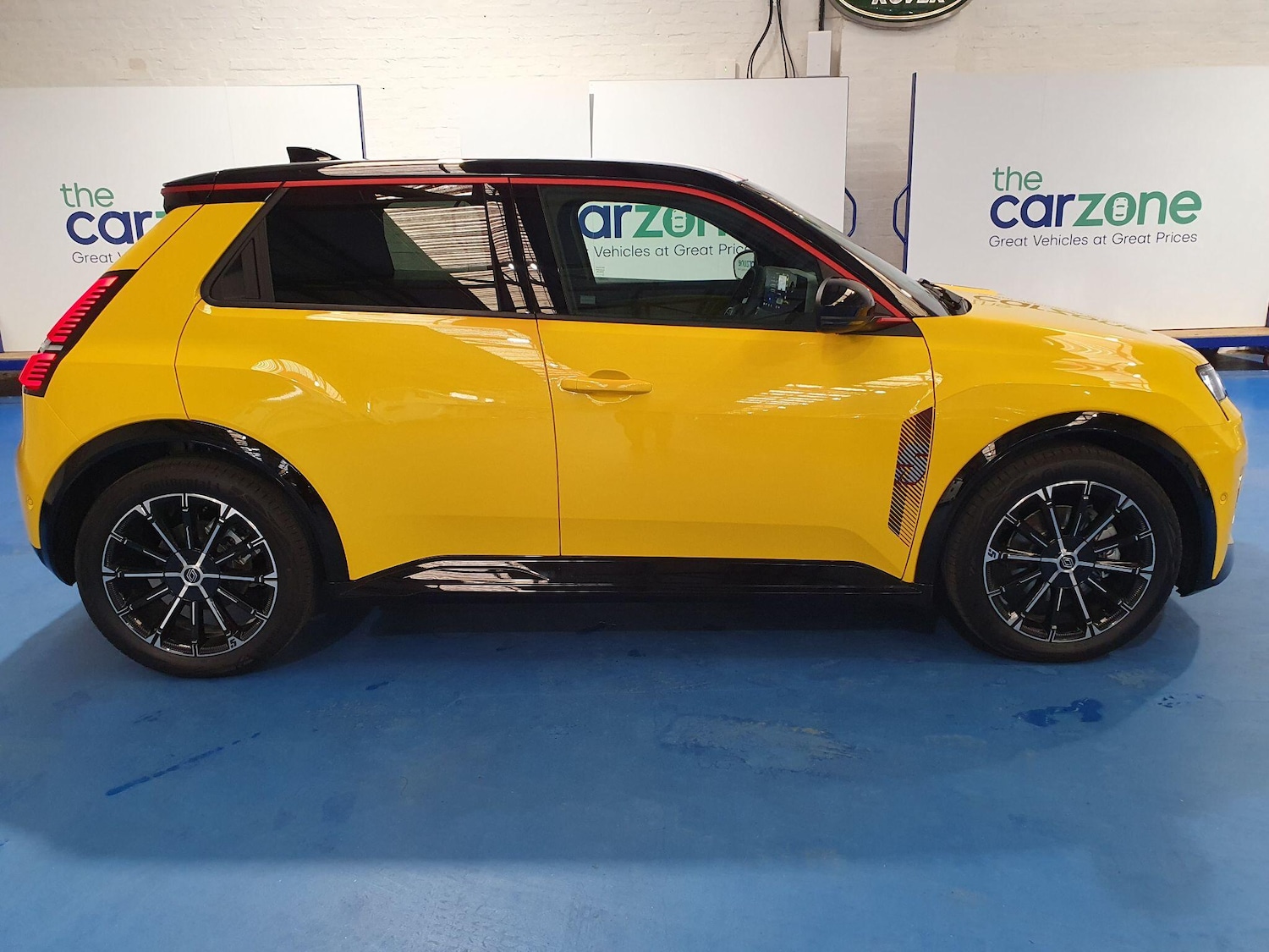 Used Renault 5 2026 for sale - 77549538: Photo 2