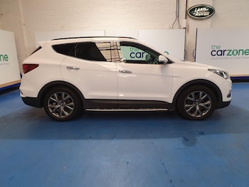Used Hyundai Santa Fe 2016 for sale - 76689688: Photo