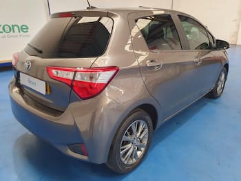 Used Toyota Yaris 2020 for sale - 79740347: Photo