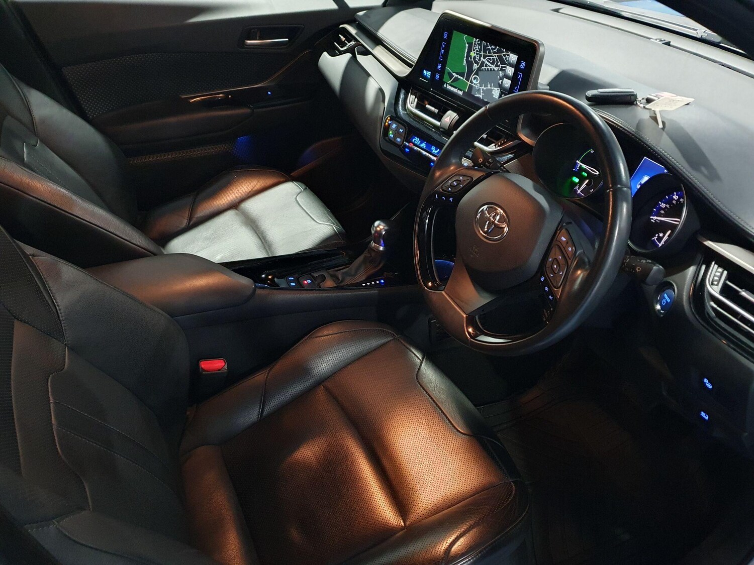 Used Toyota C-HR 2018 for sale - 77351630: Photo 11