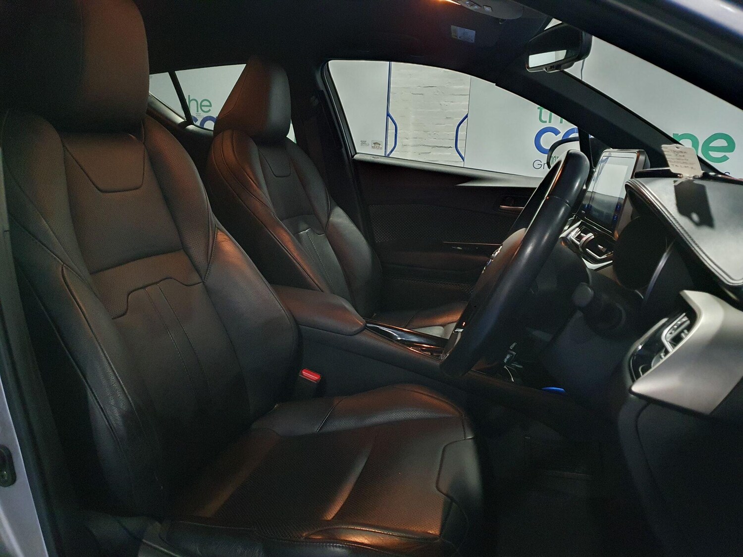 Used Toyota C-HR 2018 for sale - 77351630: Photo 12