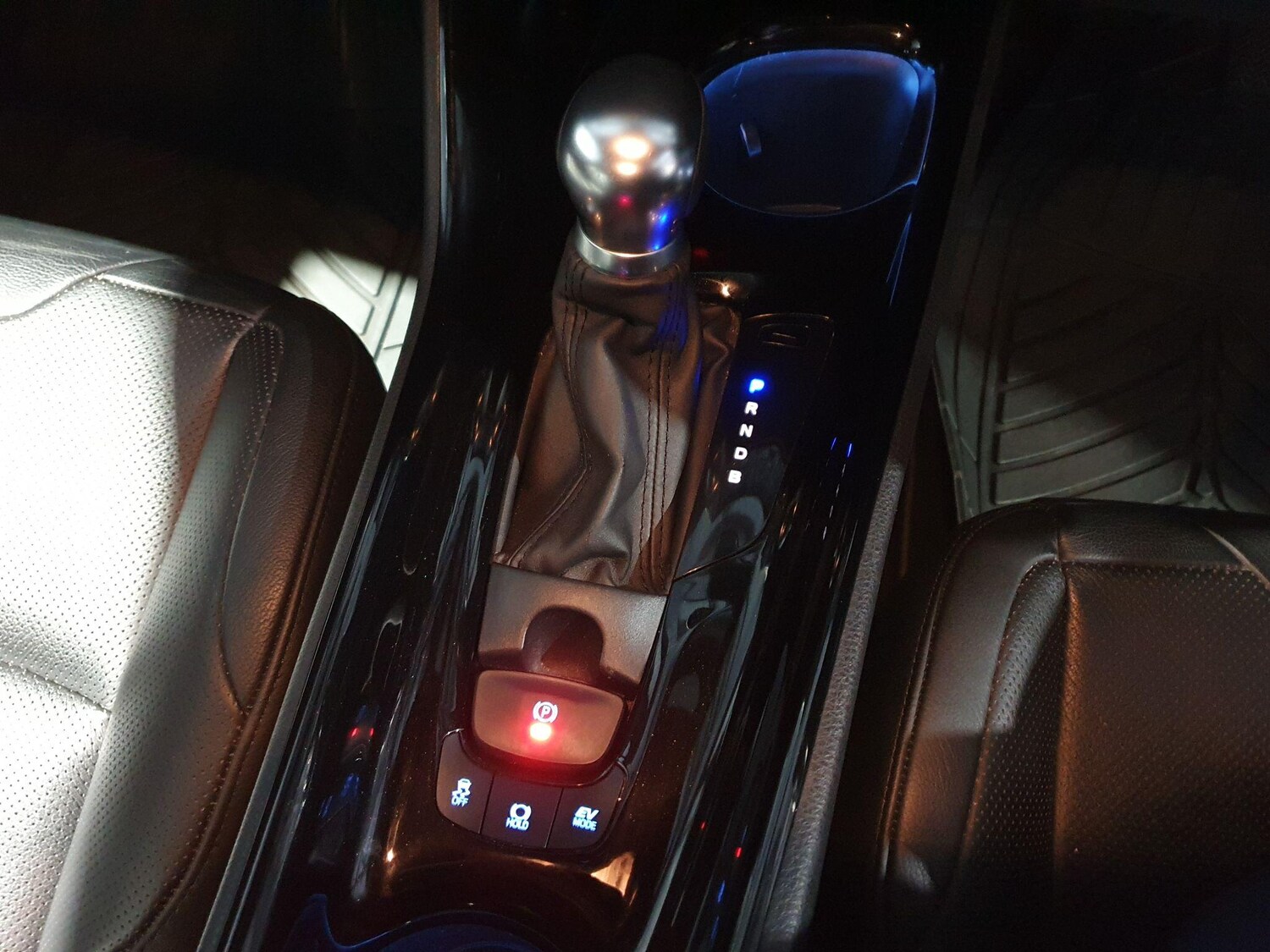 Used Toyota C-HR 2018 for sale - 77351630: Photo 16